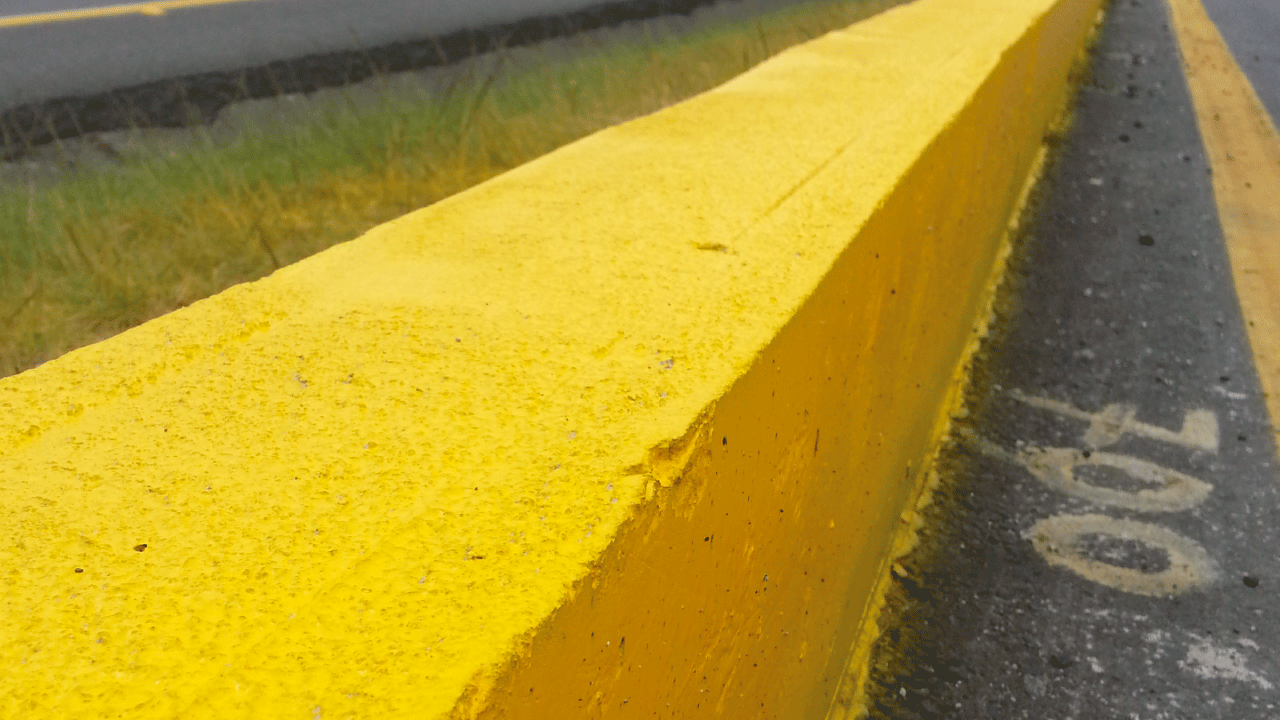 Bordillos Autopista General Rumiñahui